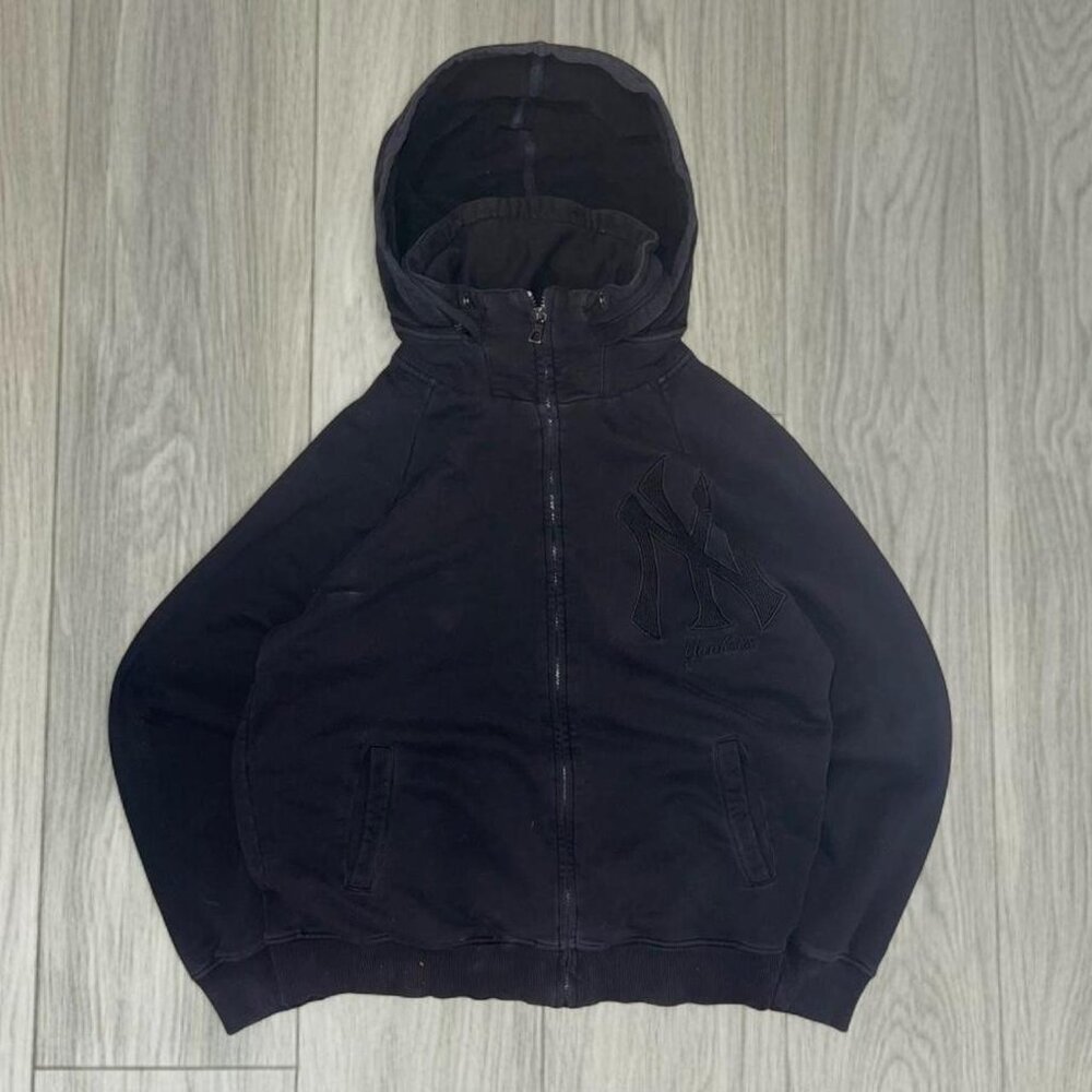 MLB Black New York Yankees zip up hoodie